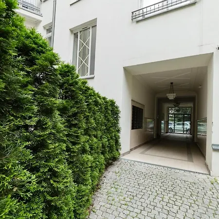 W Srodmiesciu Warszawy Appartement *
